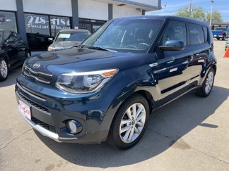 Used 2017 Kia Soul + image 1