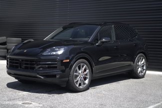 Certified 2024 Porsche Cayenne S image 1