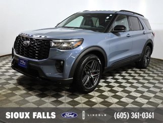 Certified 2025 Ford Explorer ST-Line w/ ST-Line Street Pack image 1