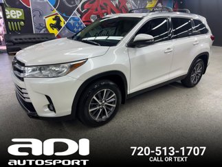 Used 2019 Toyota Highlander XLE image 1