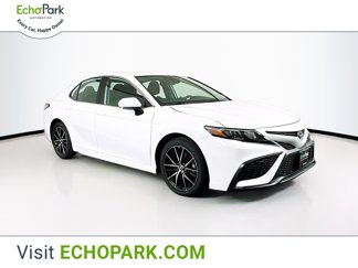 Used 2024 Toyota Camry SE image 1
