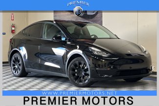 Used 2022 Tesla Model Y Long Range image 1