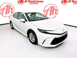 Used 2025 Toyota Camry LE image 1