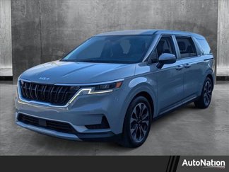 Used 2022 Kia Carnival EX image 1