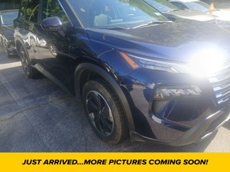 Used 2024 Nissan Rogue SV image 1