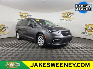 Certified 2022 Chrysler Pacifica Touring-L image 1