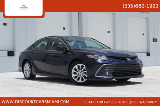 Used 2022 Toyota Camry LE image 1