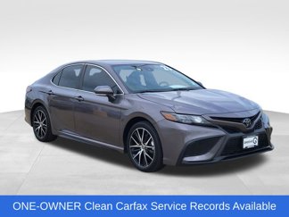 Used 2023 Toyota Camry SE image 1