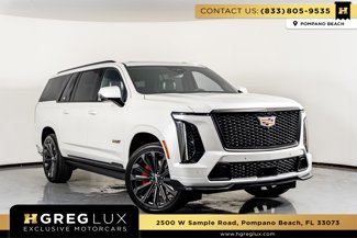 Used 2025 Cadillac Escalade ESV V image 1