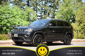 Used 2019 Jeep Grand Cherokee Laredo image 1