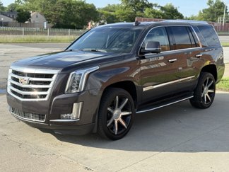 Used 2017 Cadillac Escalade Luxury image 1