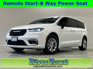New 2025 Chrysler Pacifica Select image 1