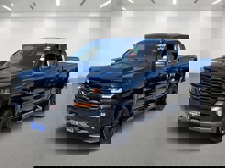 Used 2017 Chevrolet Silverado 1500 LT w/ Midnight Edition image 1