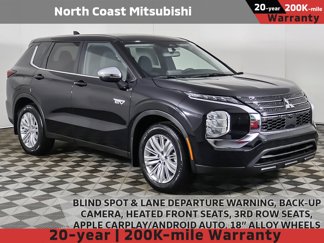 New 2025 Mitsubishi Outlander ES image 1