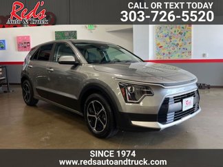 Used 2023 Kia Niro LX image 1