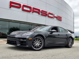 New 2025 Porsche Panamera 4 image 1