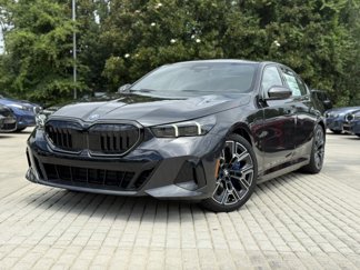 New 2026 BMW 550e xDrive w/ Executive Package image 1