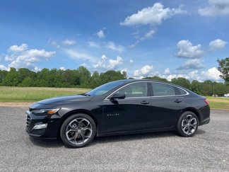 Used 2022 Chevrolet Malibu LT image 1