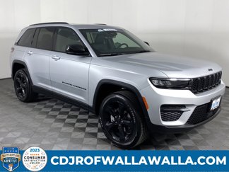 New 2025 Jeep Grand Cherokee Altitude image 1