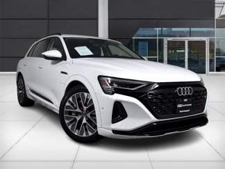 Used 2024 Audi Q8 e-tron Prestige image 1