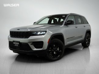 Used 2023 Jeep Grand Cherokee Altitude image 1