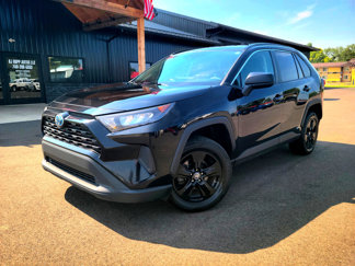 Used 2022 Toyota RAV4 LE image 1