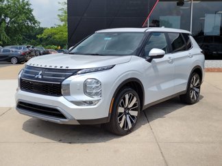 New 2025 Mitsubishi Outlander SE image 1