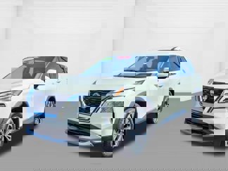 Used 2023 Nissan Rogue SV image 1