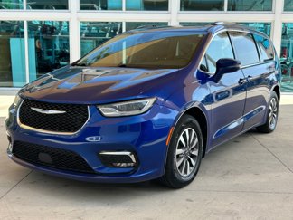 Used 2021 Chrysler Pacifica Touring-L image 1