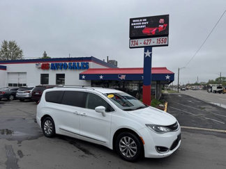 Used 2018 Chrysler Pacifica Touring-L image 1