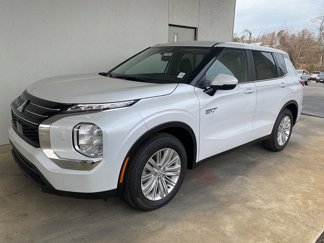 New 2024 Mitsubishi Outlander ES image 1