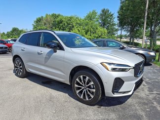 Certified 2025 Volvo XC60 B5 Plus image 1