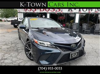 Used 2019 Toyota Camry SE image 1