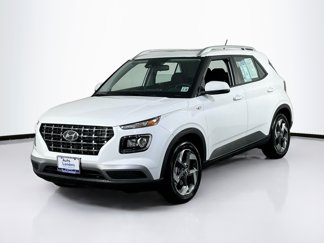 Used 2025 Hyundai Venue SEL image 1