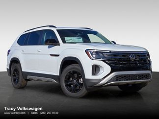 New 2025 Volkswagen Atlas Peak Edition SE image 1