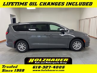 New 2025 Chrysler Pacifica Select image 1