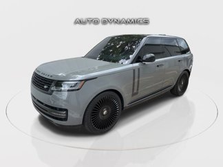 Used 2022 Land Rover Range Rover SE image 1
