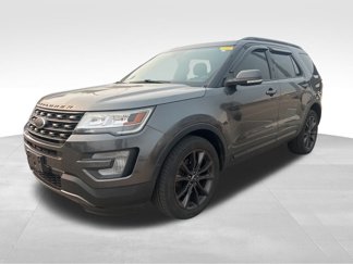 Used 2017 Ford Explorer XLT w/ Equipment Group 202A image 1