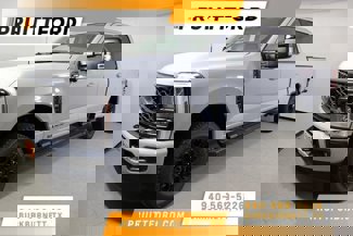 New 2025 Ford F350 4x4 Crew Cab Super Duty image 1