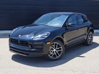 Used 2025 Porsche Macan image 1