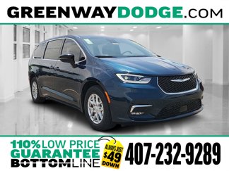 New 2025 Chrysler Pacifica Select image 1