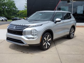 New 2025 Mitsubishi Outlander SE image 1