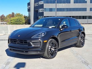 Certified 2025 Porsche Macan image 1