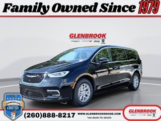 New 2026 Chrysler Pacifica Select image 1