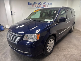 Used 2016 Chrysler Town & Country Touring w/ Driver Convenience Group image 1