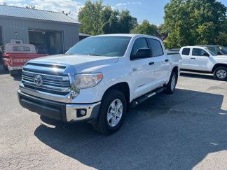 Used 2017 Toyota Tundra SR5 image 1