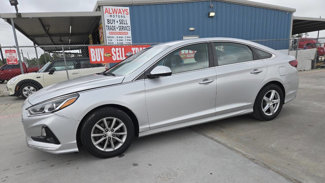 Used 2018 Hyundai Sonata SE image 1