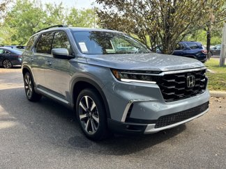 New 2025 Honda Pilot Touring image 1