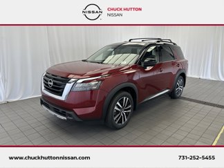New 2025 Nissan Pathfinder Platinum image 1