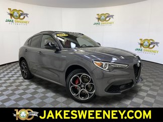 Used 2022 Alfa Romeo Stelvio Veloce image 1